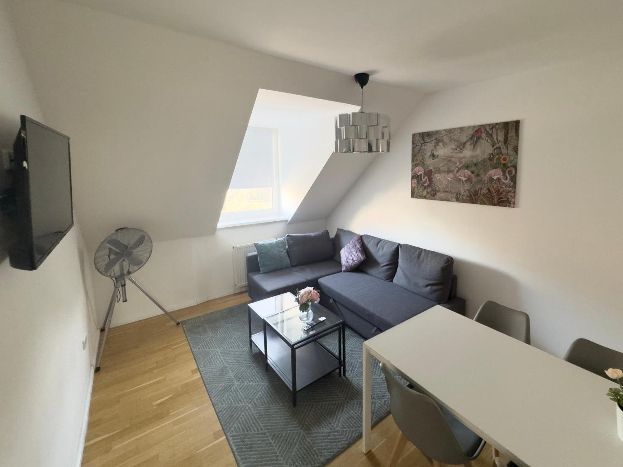 Urban Flats Apartment *